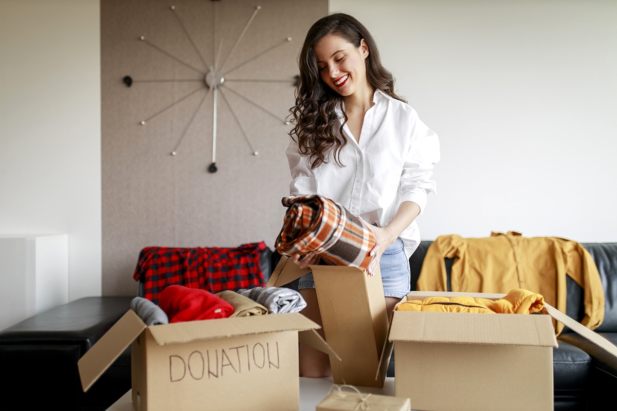 Get organized for 2025 with a New Year’s decluttering checklist!