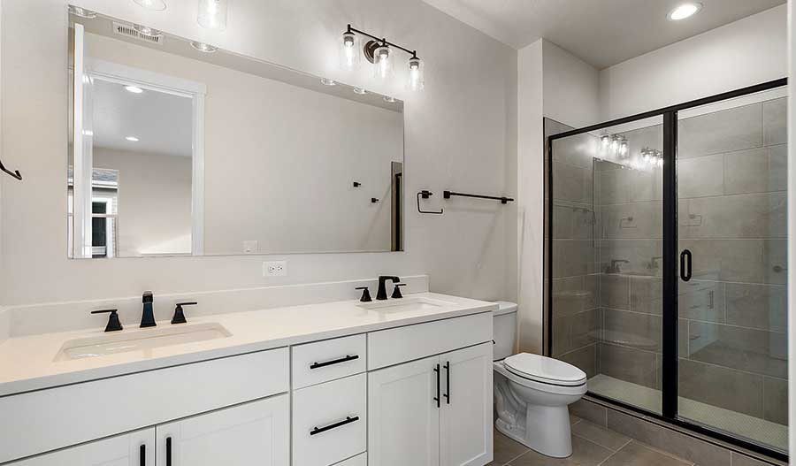 Bathroom of the Ironwood floor plan